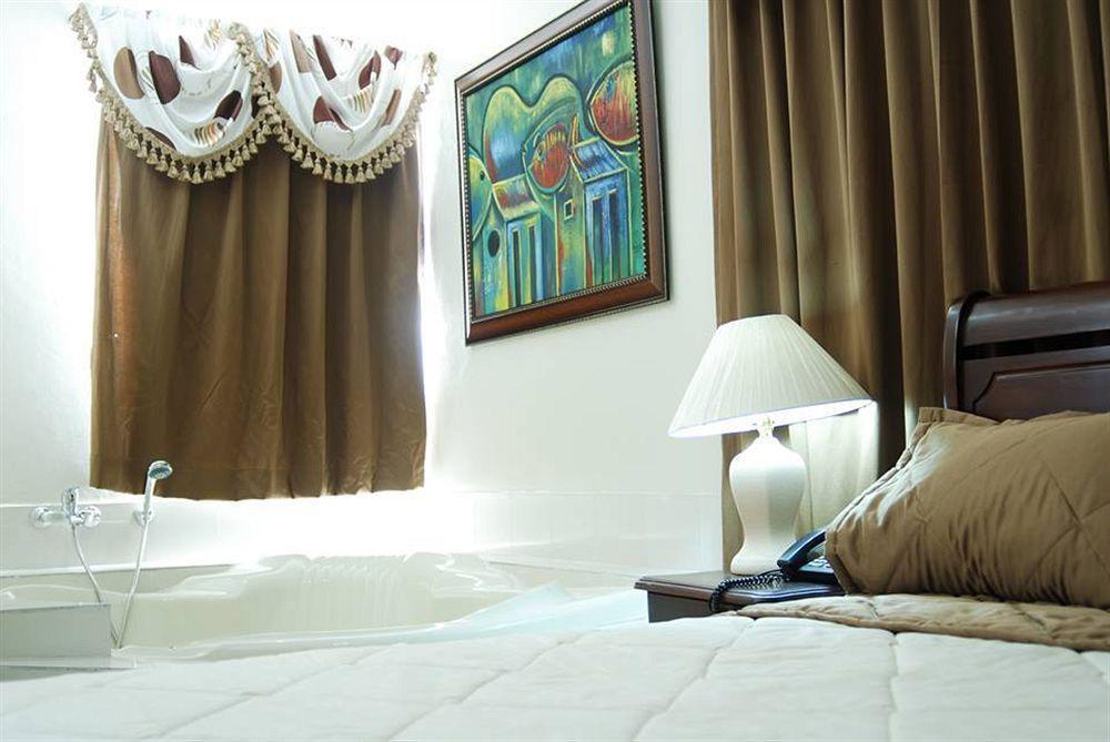 Hotel Luis V Santo Domingo Buitenkant foto