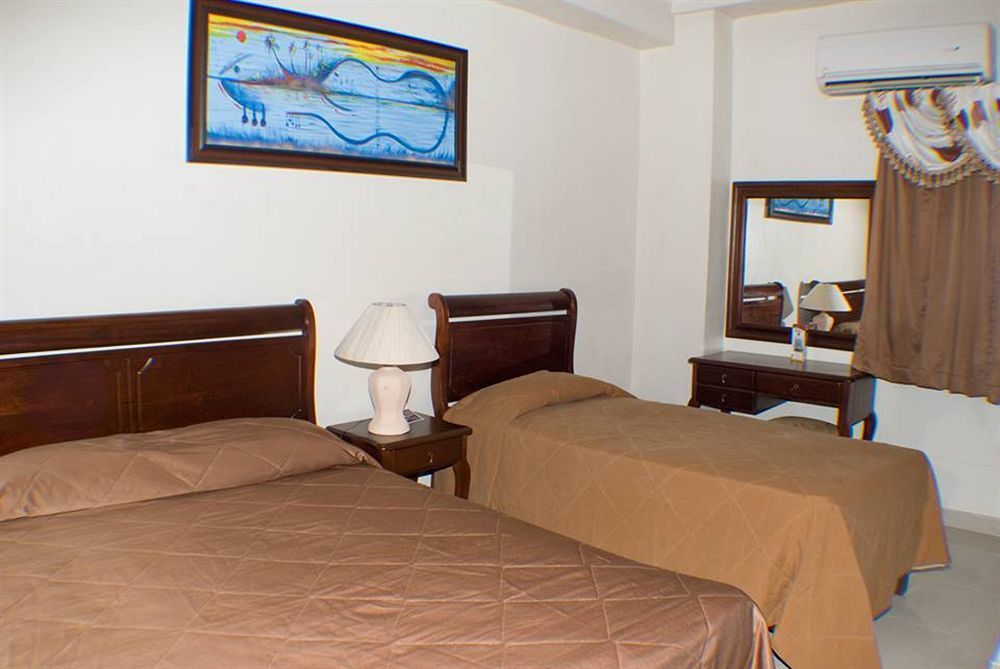 Hotel Luis V Santo Domingo Buitenkant foto