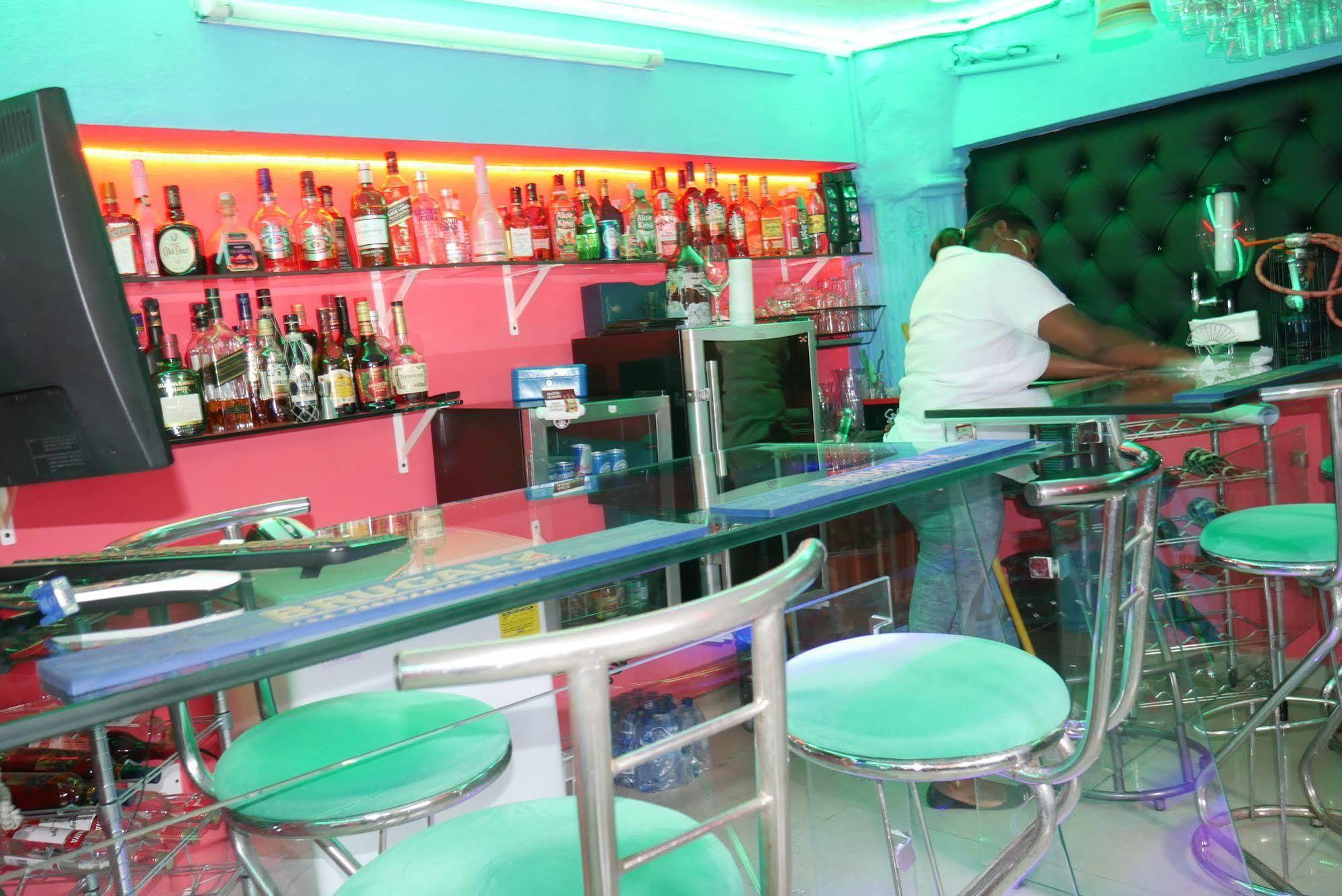 Hotel Luis V Santo Domingo Buitenkant foto